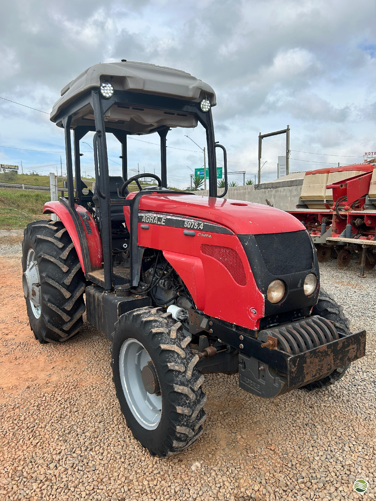 TRATOR AGRALE AGRALE 5075 Tração 4x4 Machine Tratores LAVRAS MINAS GERAIS MG